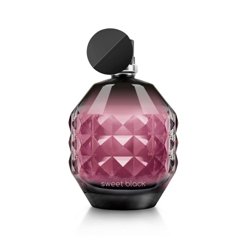 Oferta de Perfume De Mujer Sweet Black, 50 ml por S/ 58,8 en Cyzone
