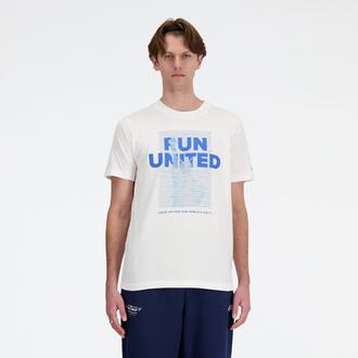 Oferta de United Airlines NYC Half Graphic T-Shirt Men por S/ 155,71 en New Balance